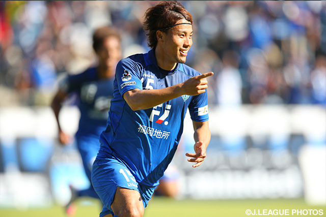 22分に先制ゴールを決めた末吉　隼也（福岡）【明治安田Ｊ２ 第37節 福岡vs栃木】（1/3）