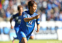 22分に先制ゴールを決めた末吉　隼也（福岡）【明治安田Ｊ２ 第37節 福岡vs栃木】（1/3）