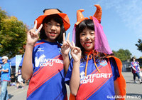 ハロウィンの仮装で来場した甲府のファン・サポーター【明治安田Ｊ１ 2nd 第15節 甲府vs広島】（2/15）