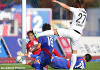 清水　航平が甲府守備陣のわずかな隙間を鋭い一撃で打ち抜き、リードを広げた広島【明治安田Ｊ１ 2nd 第15節 甲府vs広島】（7/15）