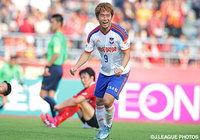 前半終了間際に先制ゴールを決めた山崎　亮平（新潟）【明治安田Ｊ１ 2nd 第15節 名古屋vs新潟】（1/5）