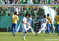 決勝点となるPKを落ち着いて決めた高木　大輔（東京Ｖ）【明治安田Ｊ２ 第38節 栃木vs東京Ｖ】（1/3）