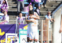 豪快に今季リーグ戦15点目を決めたムルジャ（大宮）【明治安田Ｊ２ 第38節 京都vs大宮】（2/3）