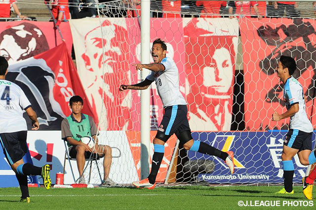 先制点を決め、今季リーグ戦得点数を20得点の大台に乗せたジェイ（磐田）【明治安田Ｊ２ 第38節 熊本vs磐田】（1/3）