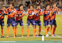 先制点を決め、ゆりかごダンスで自身の長女の誕生を祝った西田　剛 （愛媛 #18）【明治安田Ｊ２ 第38節 愛媛vs群馬】（1/3）