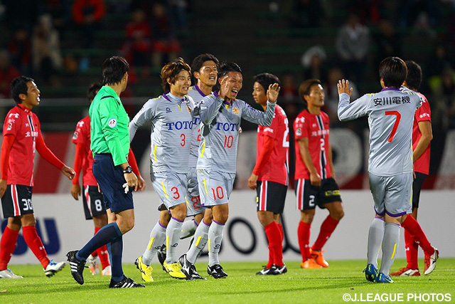 18分に先制ゴールを決めた小手川　宏基（北九州）【明治安田Ｊ２ 第38節 金沢vs北九州】（1/3）