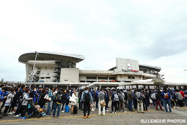 決戦の地に駆け付けたＧ大阪のファン・サポーター【ＹＮＣ 決勝 鹿島vsＧ大阪】（5/36）
