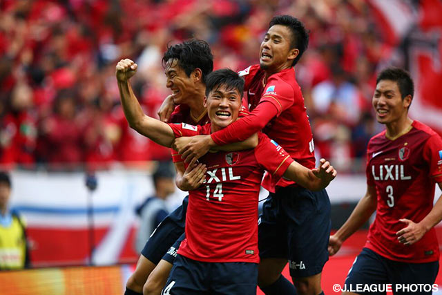 先制点を決めたファン　ソッコを中心に歓喜の輪を作る鹿島の選手たち【ＹＮＣ 決勝 鹿島vsＧ大阪】（30/36）