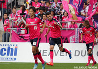 CKを頭で合わせ同点ゴールを決めたパブロ（Ｃ大阪）【明治安田Ｊ２ 第39節 Ｃ大阪vs熊本】（2/3）