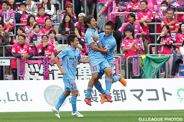 上原　拓郎のＪリーグ初ゴールで先制した熊本【明治安田Ｊ２ 第39節 Ｃ大阪vs熊本】（1/3）