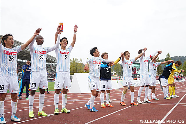 アウェイの地で瀬戸大橋ダービーを制した讃岐【明治安田Ｊ２ 第39節 岡山vs讃岐】（3/3）