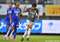 本間　勲の今季2点目のゴールで先制した栃木【明治安田Ｊ２ 第39節 徳島vs栃木】（1/3）