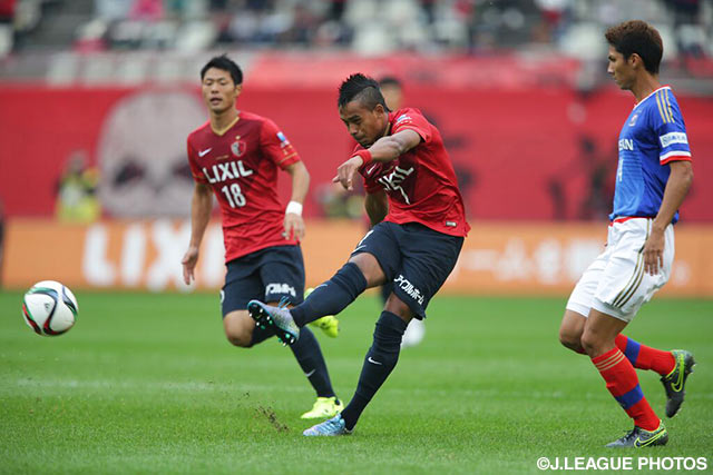 試合序盤の10分に幸先良く先制点を決めたカイオ（鹿島）【明治安田Ｊ１ 2nd 第16節 鹿島vs横浜FM】（7/15）