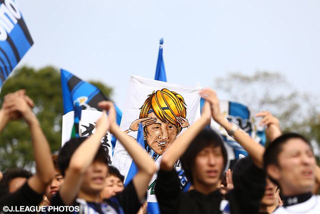 Ｇ大阪ファン・サポーターによる力作のゲートフラッグが多数掲げられた【明治安田Ｊ１ 2nd 第16節 Ｇ大阪vs広島】（5/15）