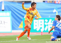 14分の先制点で試合の均衡を破った澤田　崇（清水）【明治安田Ｊ１ 2nd 第16節 山形vs清水】（1/5）