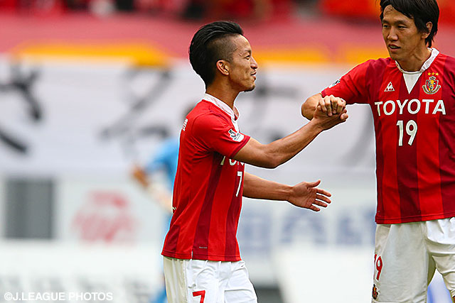 ダメ押しとなる4点目を決めた田口　泰士（名古屋）【明治安田Ｊ１ 2nd 第16節 名古屋vs甲府】（4/5）