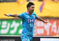 試合開始直後の1分に先制点を流し込んだ豊田　陽平（鳥栖）【明治安田Ｊ１ 2nd 第16節 鳥栖vs仙台】（1/5）