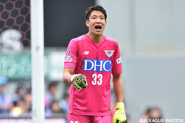 好セーブを披露し、最後までゴールを死守した林　彰洋（鳥栖）【明治安田Ｊ１ 2nd 第16節 鳥栖vs仙台】（3/5）