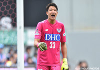 好セーブを披露し、最後までゴールを死守した林　彰洋（鳥栖）【明治安田Ｊ１ 2nd 第16節 鳥栖vs仙台】（3/5）