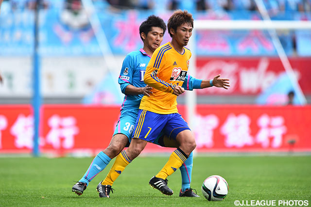 奥埜　博亮（仙台）の放ったシュートは惜しくもGK正面【明治安田Ｊ１ 2nd 第16節 鳥栖vs仙台】（4/5）