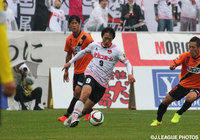 1点を返して一矢報いた高瀬　証（盛岡）【明治安田Ｊ３ 第37節 盛岡vs山口】（2/2）