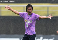 枝本　雄一郎の先制点で試合の均衡を破った藤枝【明治安田Ｊ３ 第37節 藤枝vs秋田】（1/2）