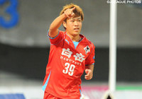 嶋田　慎太郎の13試合ぶり今季6点目のゴールで先制した熊本【明治安田Ｊ２ 第40節 熊本vs水戸】（1/3）