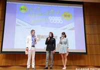 特別ゲスト審査員として参加した北澤　豪さん（中央）が、司会のじゅんいちダビッドソンさん（右）、女子マネ佐藤　美希さん（右）とのトークで会場を盛り上げました【Ｊリーグトラッキングデータコンテスト】