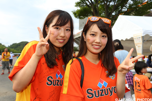 笑顔の清水ファン・サポーターをパシャリ