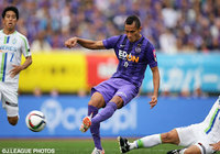 試合を締め括る5点目を決めたドウグラス（広島）【明治安田Ｊ１ 2nd 第17節 広島vs湘南】（13/15）