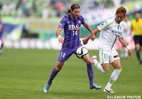 先制点をアシストし、右サイドで奮闘したミキッチ（広島）【明治安田Ｊ１ 2nd 第17節 広島vs湘南】（9/15）