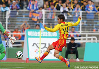 スタメン起用に応える渡　大生のゴールで先制した北九州【明治安田Ｊ２ 第42節 北九州vs長崎】（1/3）