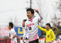 追加点を挙げ、勝利に貢献した谷村　憲一（盛岡）【明治安田Ｊ３ 第39節 盛岡vs福島】（2/2）