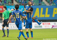 鮮やかなミドルシュートで同点ゴールを蹴り込んだパウリーニョ（大分）【明治安田Ｊ２ 第42節 大分vs磐田】（2/6）