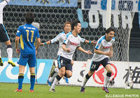 執念の勝越しゴールを決めた小林　祐希（磐田）【明治安田Ｊ２ 第42節 大分vs磐田】（3/6）