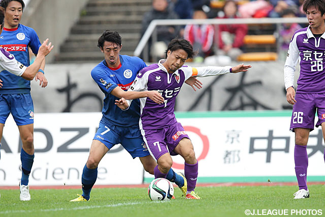 クロスに飛び込み同点ゴールを決めた駒井　善成（京都）【明治安田Ｊ２ 第42節 京都vs水戸】（2/3）