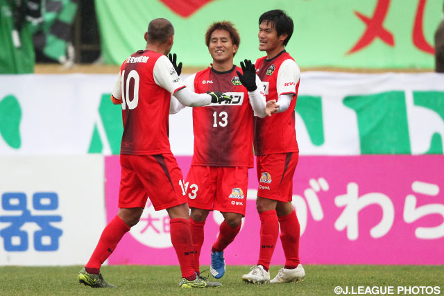 3試合連続得点となる同点ゴールを決めた樋口　寛規（相模原 #13）【明治安田Ｊ３ 第39節 秋田vs相模原】（2/2）