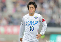 中盤で攻撃のタクトを振るった大﨑　淳矢（徳島）【明治安田Ｊ２ 第42節 愛媛vs徳島】（2/3）