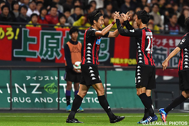 都倉　賢の3試合連続ゴールで先制した札幌【明治安田Ｊ２ 第42節 札幌vs栃木】（1/3）