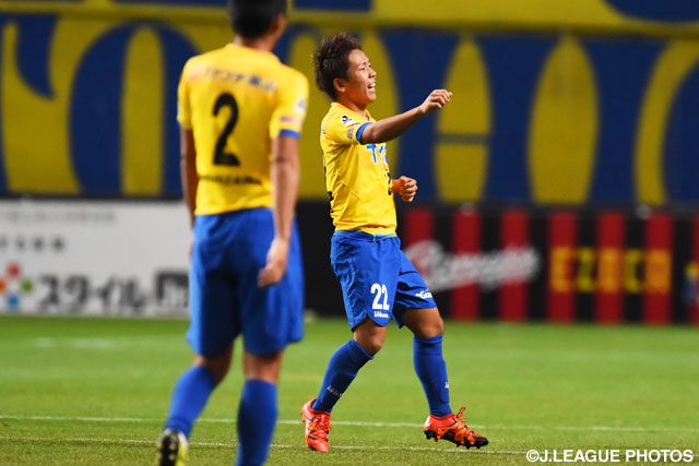 一矢報いるゴールを決めた金子　翔太（栃木）【明治安田Ｊ２ 第42節 札幌vs栃木】（3/3）