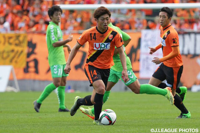 後半アディショナルタイムまで中盤で奮闘した小塚　和季（山口）【明治安田Ｊ３ 第39節 鳥取vs山口】（6/10）