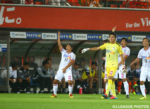 憧れの「カズ超え」を果たす140ゴール目を決め、本人公認のカズダンスを披露（2014年7月19日）【佐藤　寿人 158の軌跡】