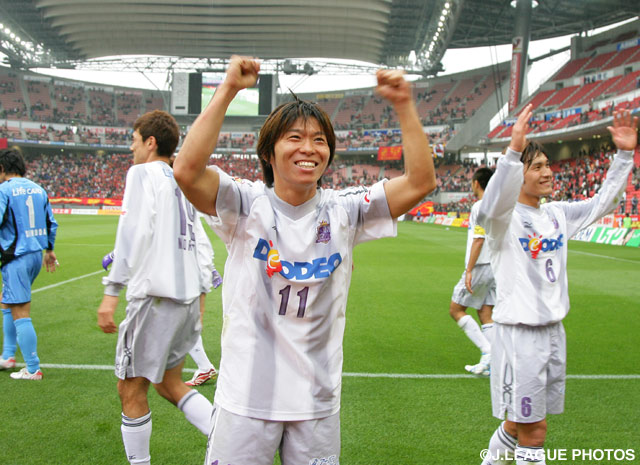 Ｊ１通算50ゴールを達成したのは07年。名古屋相手に節目の得点を奪った（2007年4月7日）【佐藤　寿人 158の軌跡】