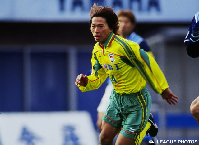 初ゴールは01年の市原（現千葉）時代。当時最強を誇った磐田から奪った（2001年3月10日）【佐藤　寿人 158の軌跡】