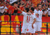 サポーターの前で喜びを爆発させる玉田【王者の系譜 2010年 名古屋】