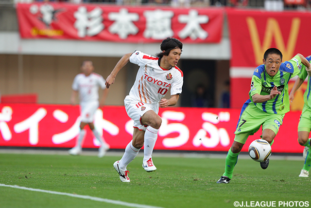 先発出場の小川は63分までプレーした【王者の系譜 2010年 名古屋】