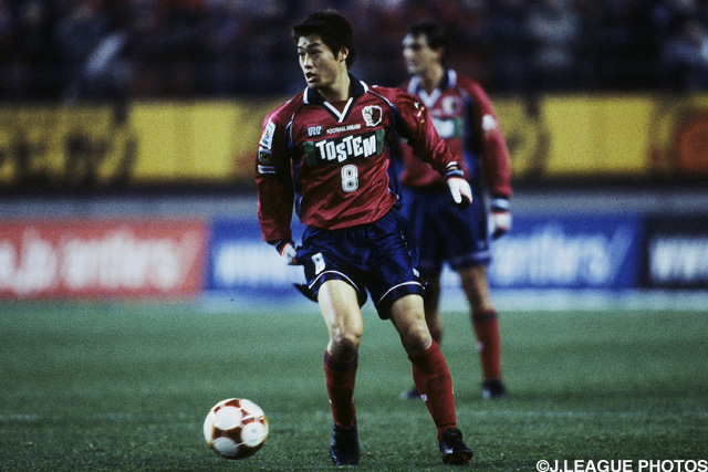 延長前半に値千金のFK決勝ゴールを挙げた小笠原（第2戦）【王者の系譜 2001年 鹿島】