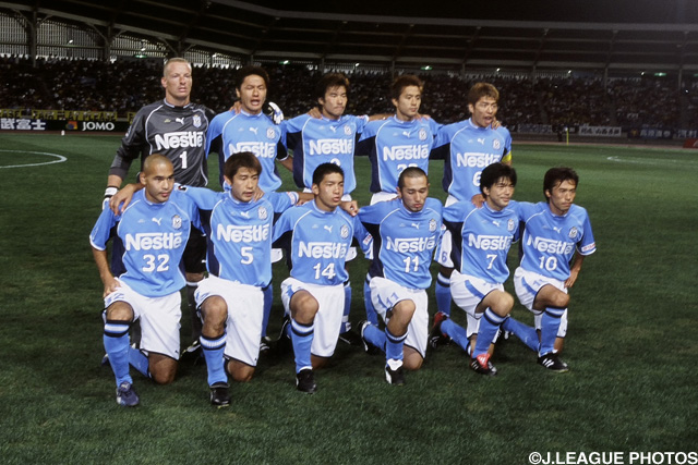 2ndステージ優勝を懸けた一戦に臨む磐田のメンバー【王者の系譜 2002年 磐田】