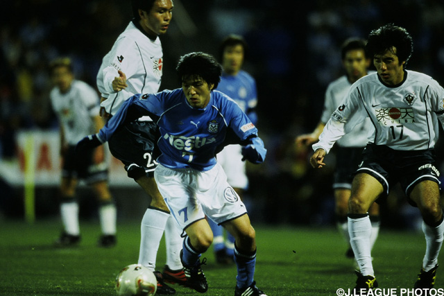 レフティーの名波は磐田の攻撃において欠かせない存在となった【王者の系譜 2002年 磐田】