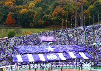 チームカラーで一体感を出した広島のファン・サポーター【王者の系譜 2012年 広島】